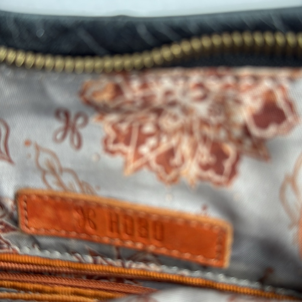 Hobo black leather shoulder bag - Picture 7 of 8